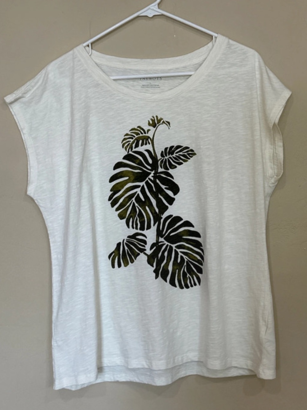 NWOT Talbots Cresm Short Sleeve Tee with Olive Green Leaf Graphic Sz L
